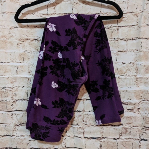 LuLaRoe Other - LulaRoe Pineapple and Hibiscus Leggings